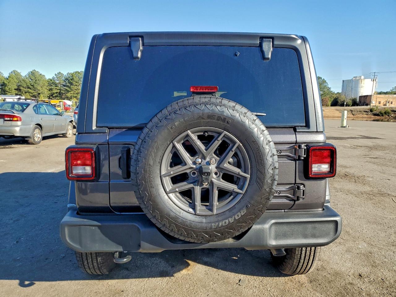 2025 Jeep Wrangler Sport - Фото 6