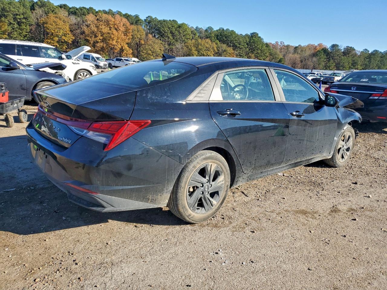 2023 Hyundai Elantra Blue - Фото 3