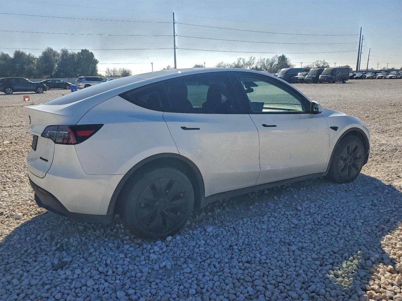 2023 Tesla Model Y - Image 3