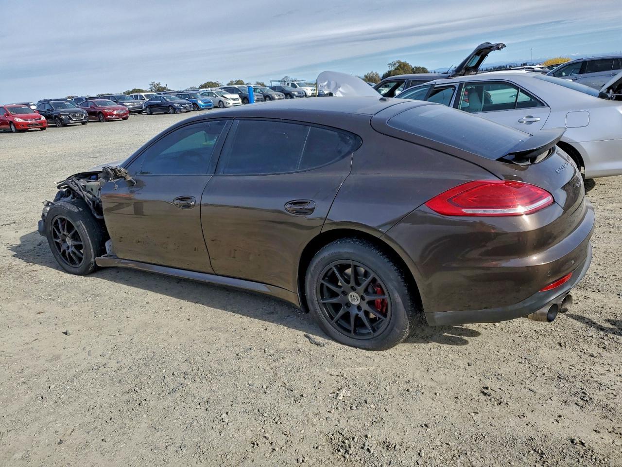 2014 Porsche Panamera S - Image 2