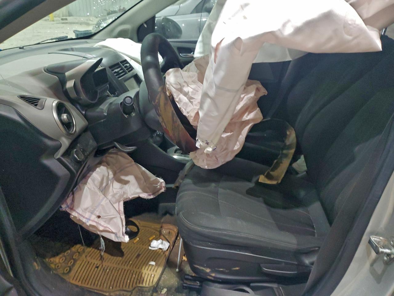 2016 Chevrolet Sonic Lt - Фото 7