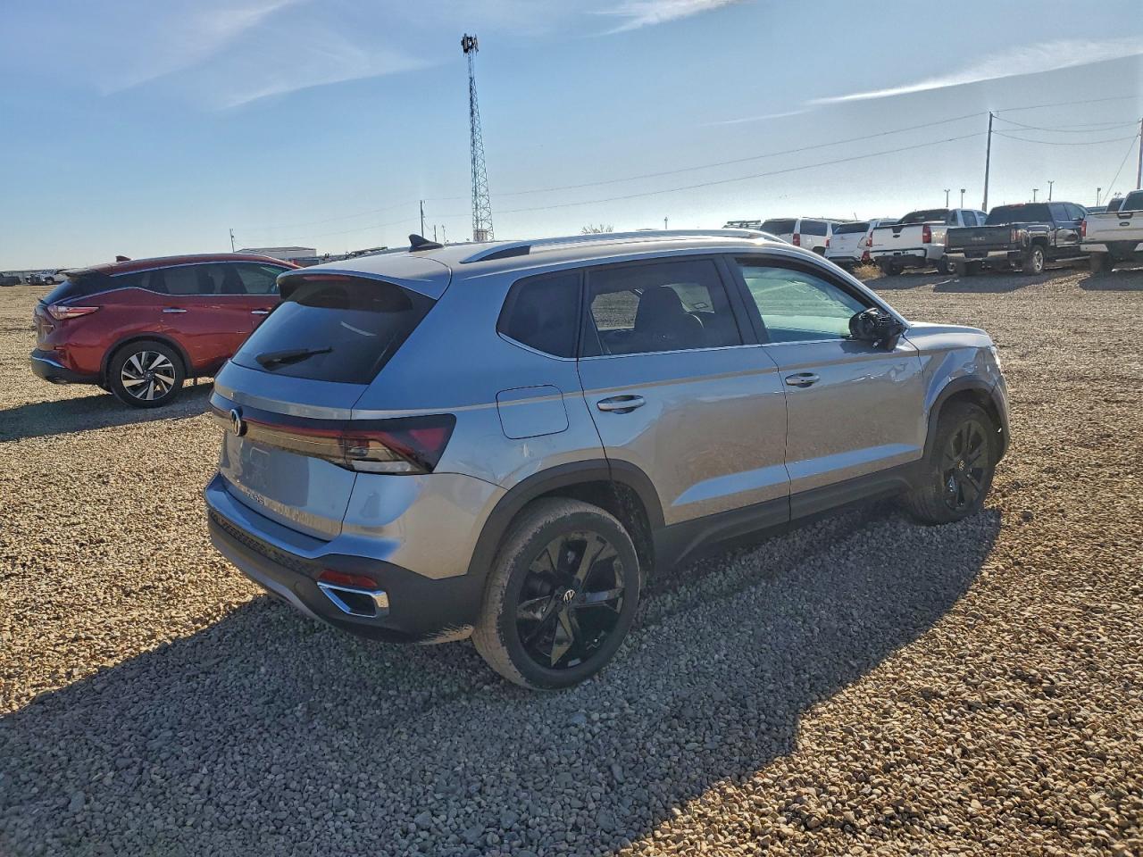 2025 Volkswagen Taos Se - Image 3