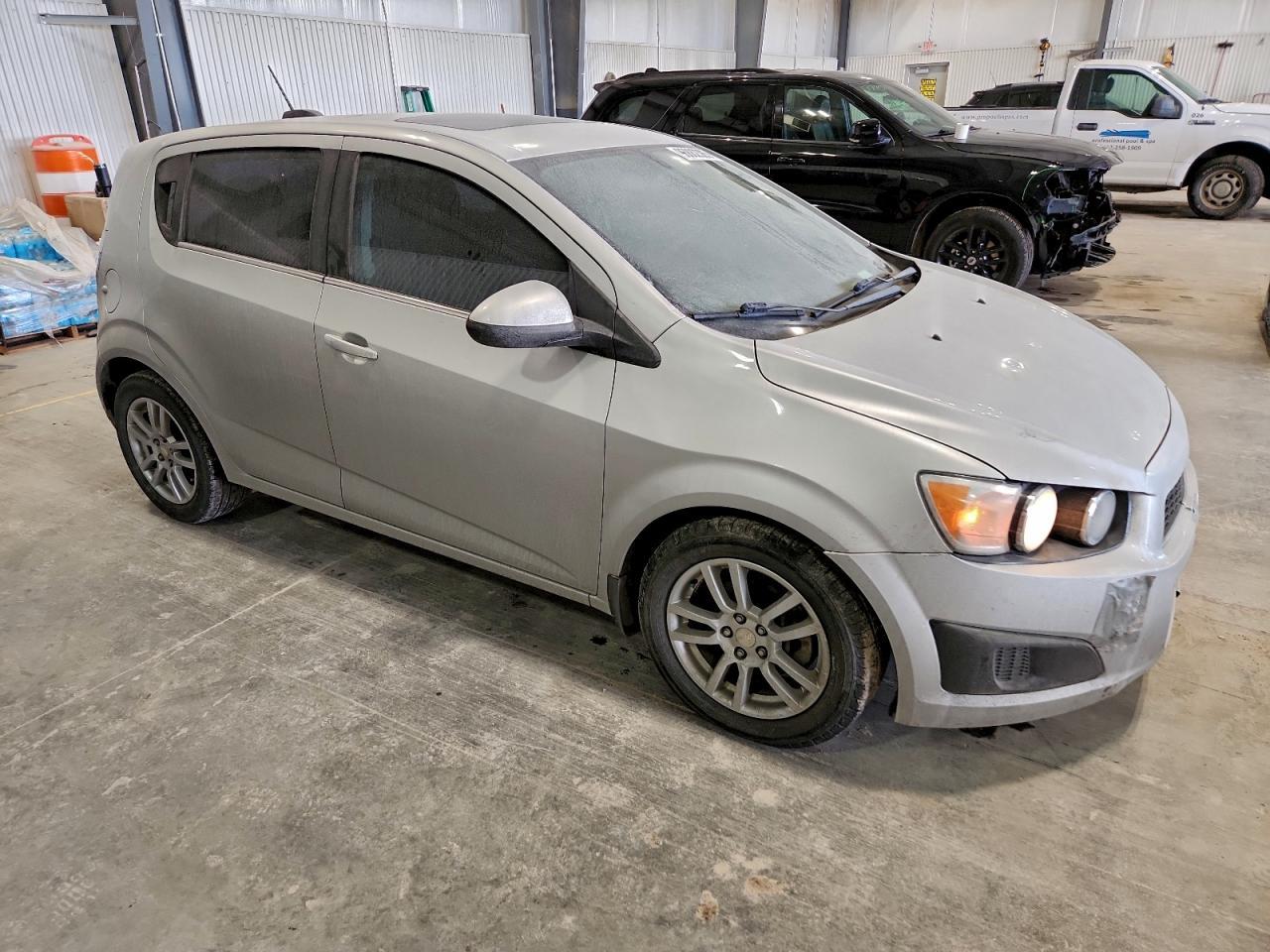 2016 Chevrolet Sonic Lt - Image 4
