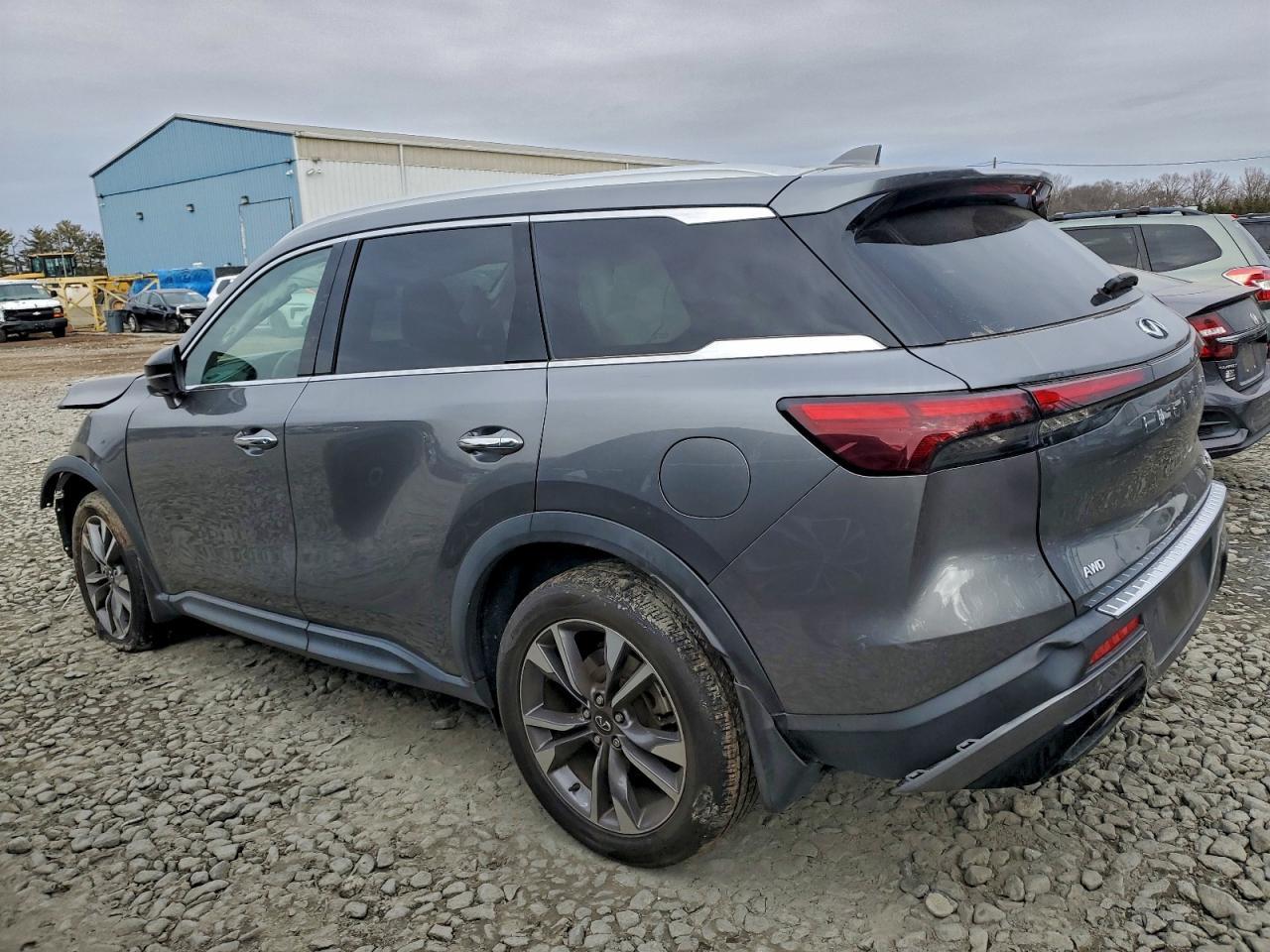 2023 Infiniti Qx60 Luxe - Image 2