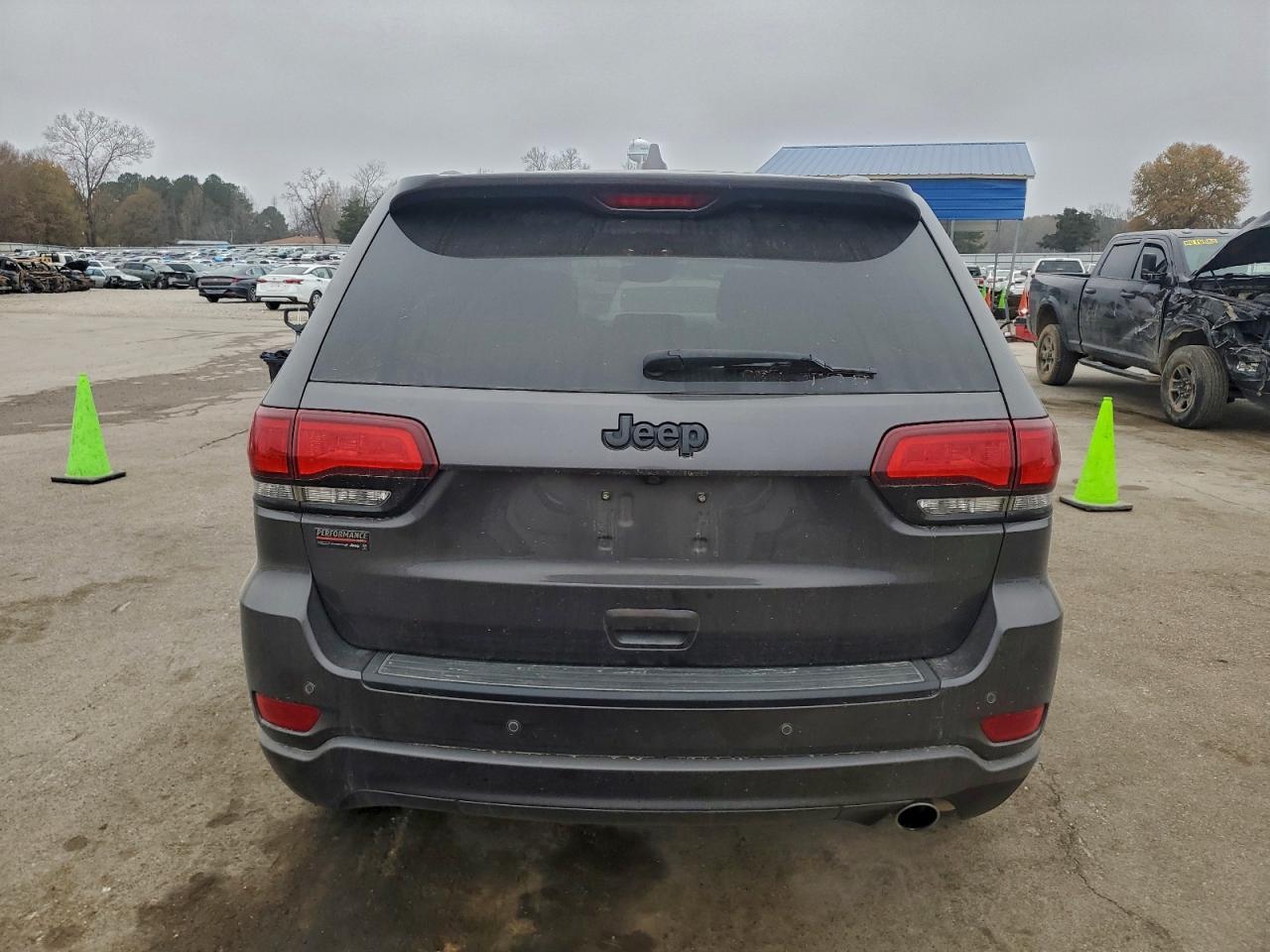 2021 Jeep Grand Cherokee Laredo - Image 6