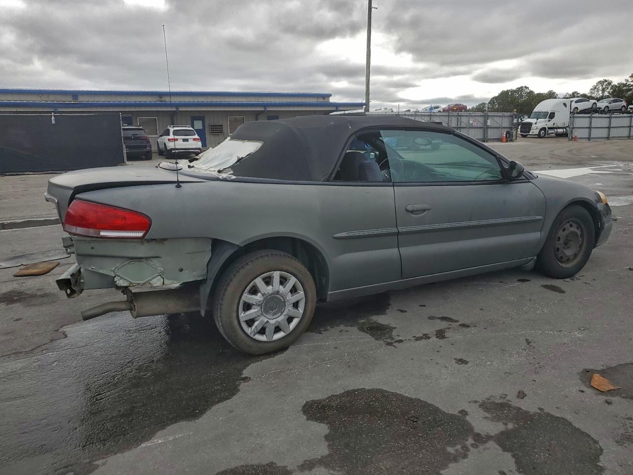 2006 Chrysler Sebring - Image 3