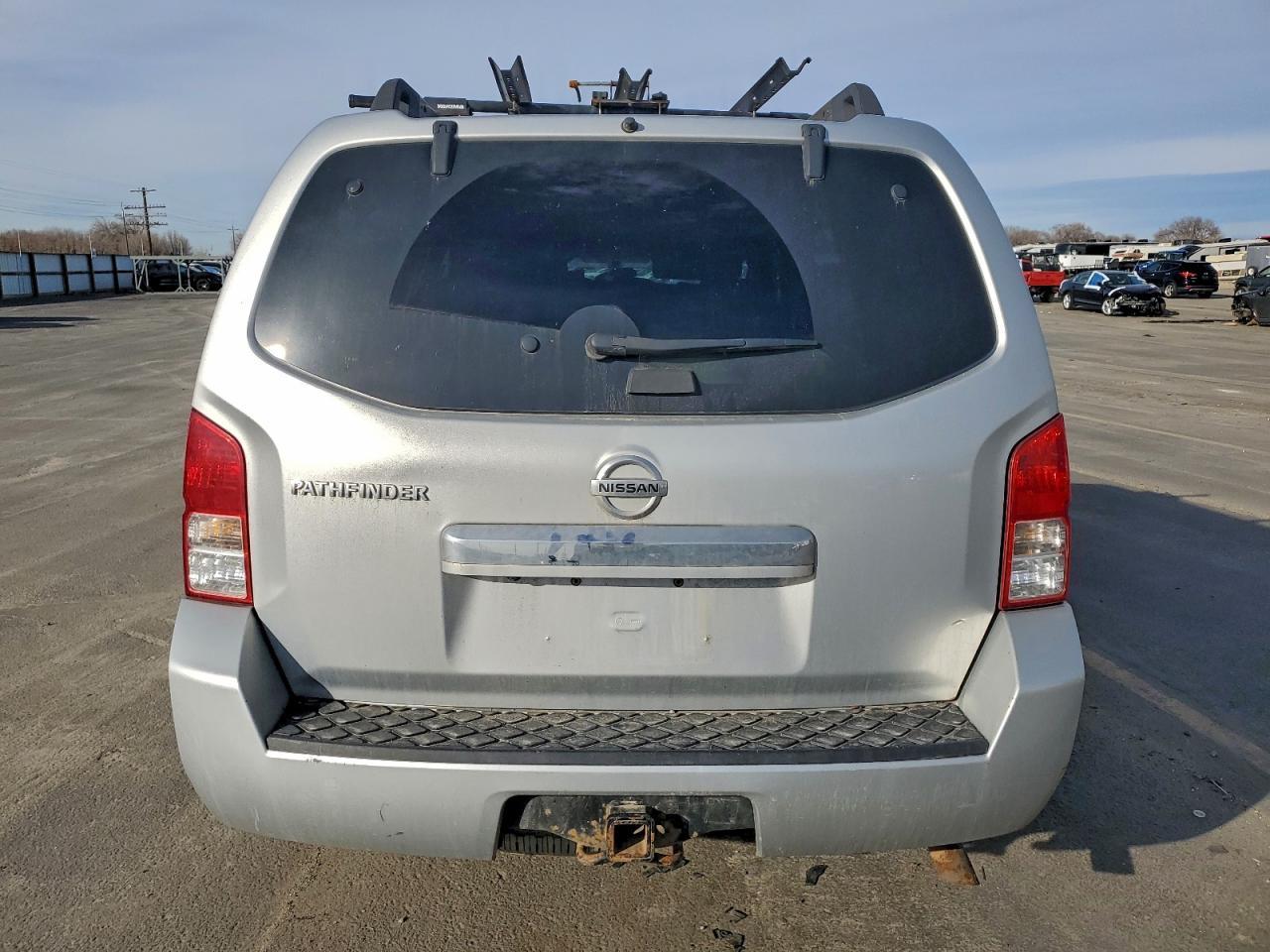 2009 Nissan Pathfinder S - Image 6