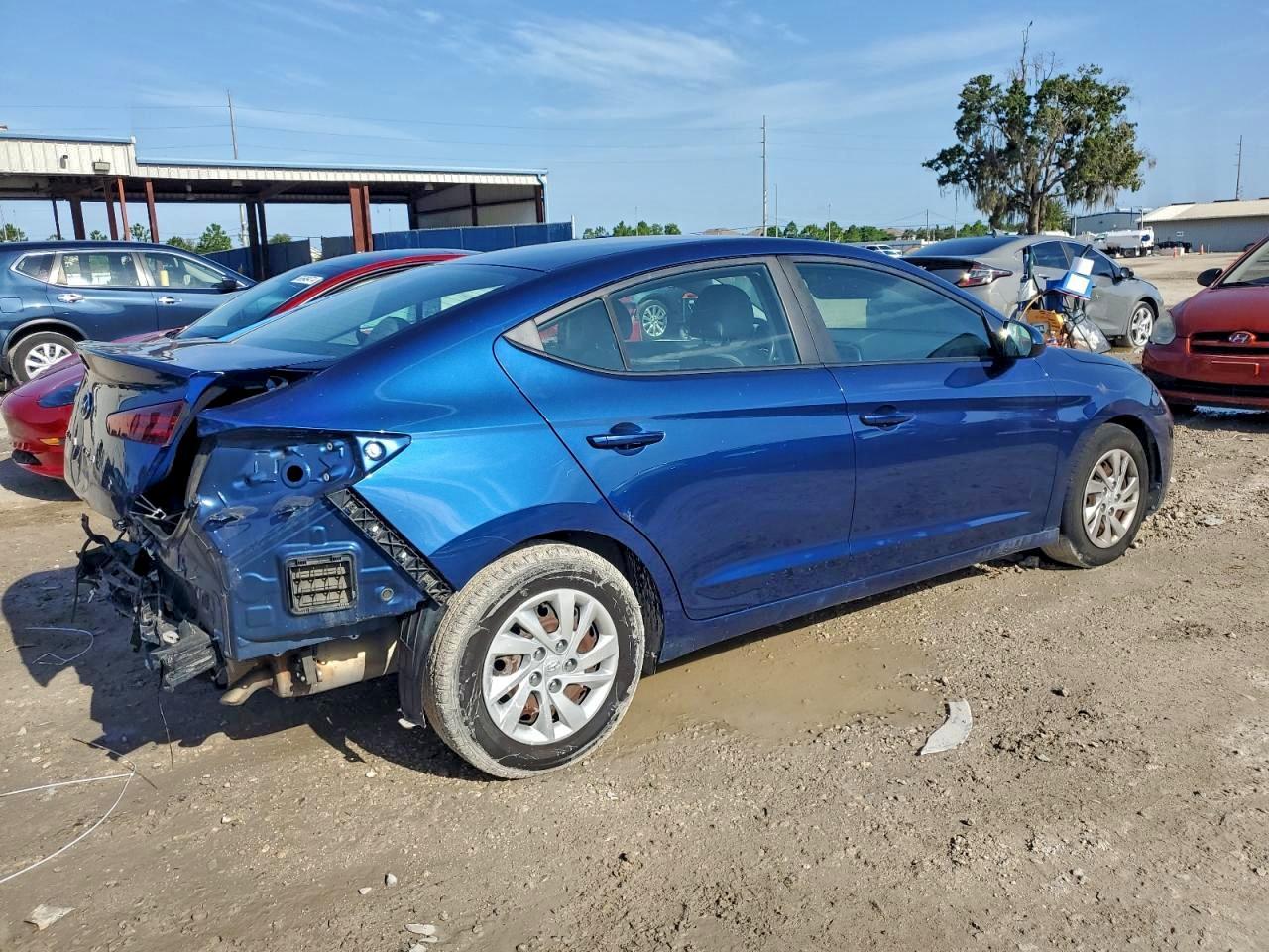 2019 Hyundai Elantra Se - Фото 3