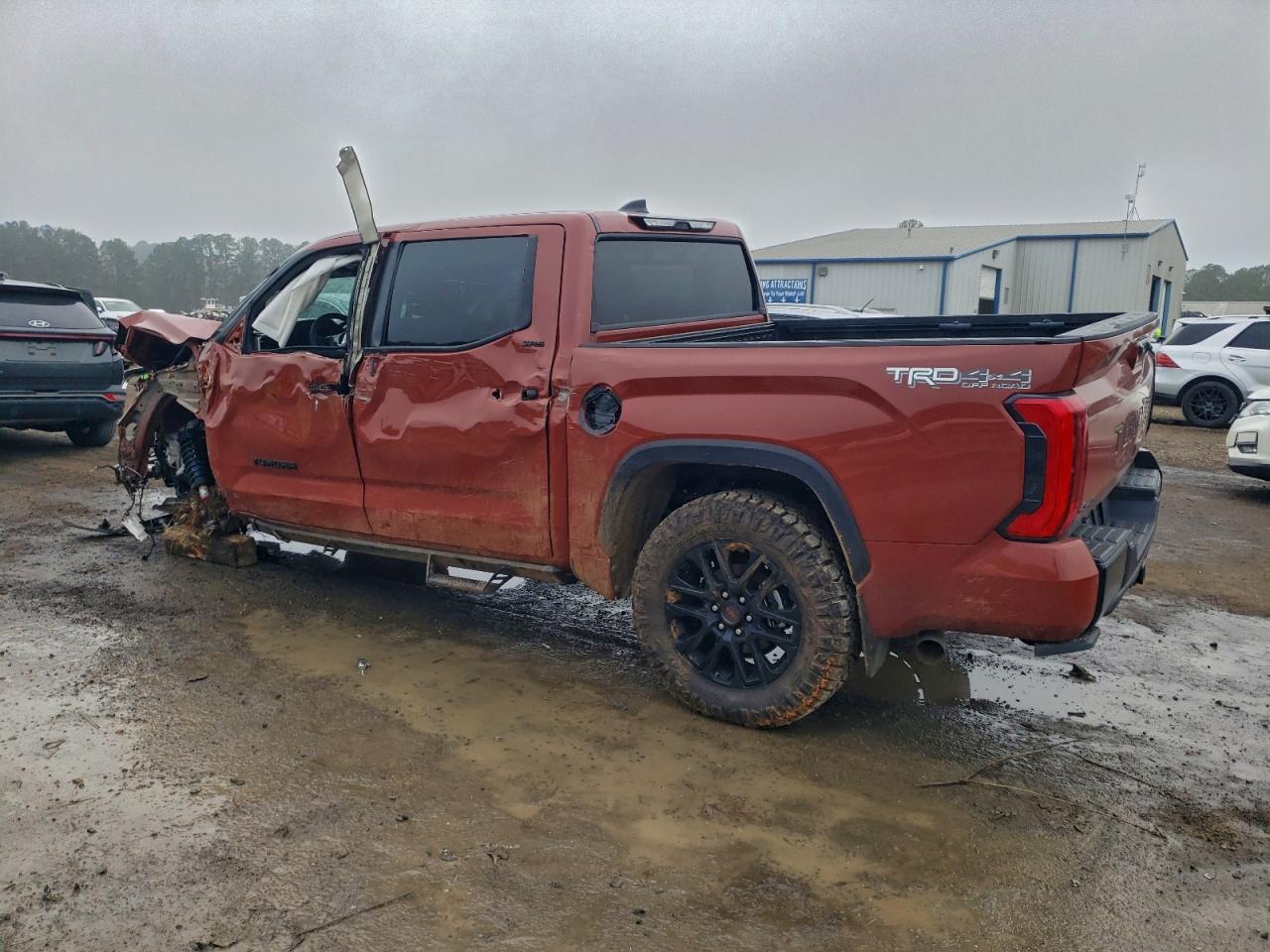 2025 Toyota Tundra Crewmax Sr - Фото 2