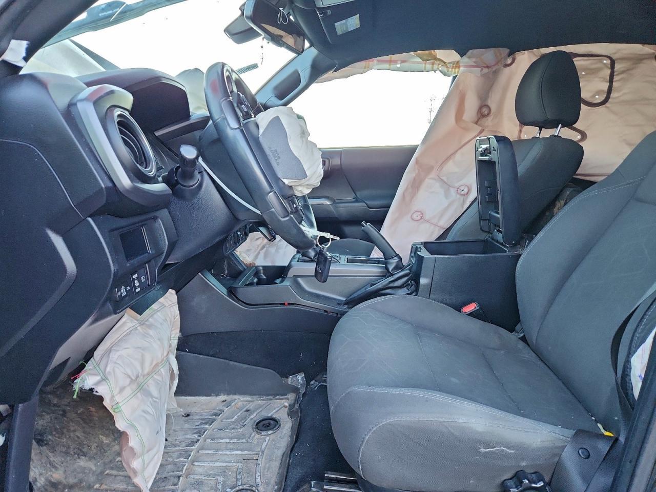 2018 Toyota Tacoma Double Cab - Image 7