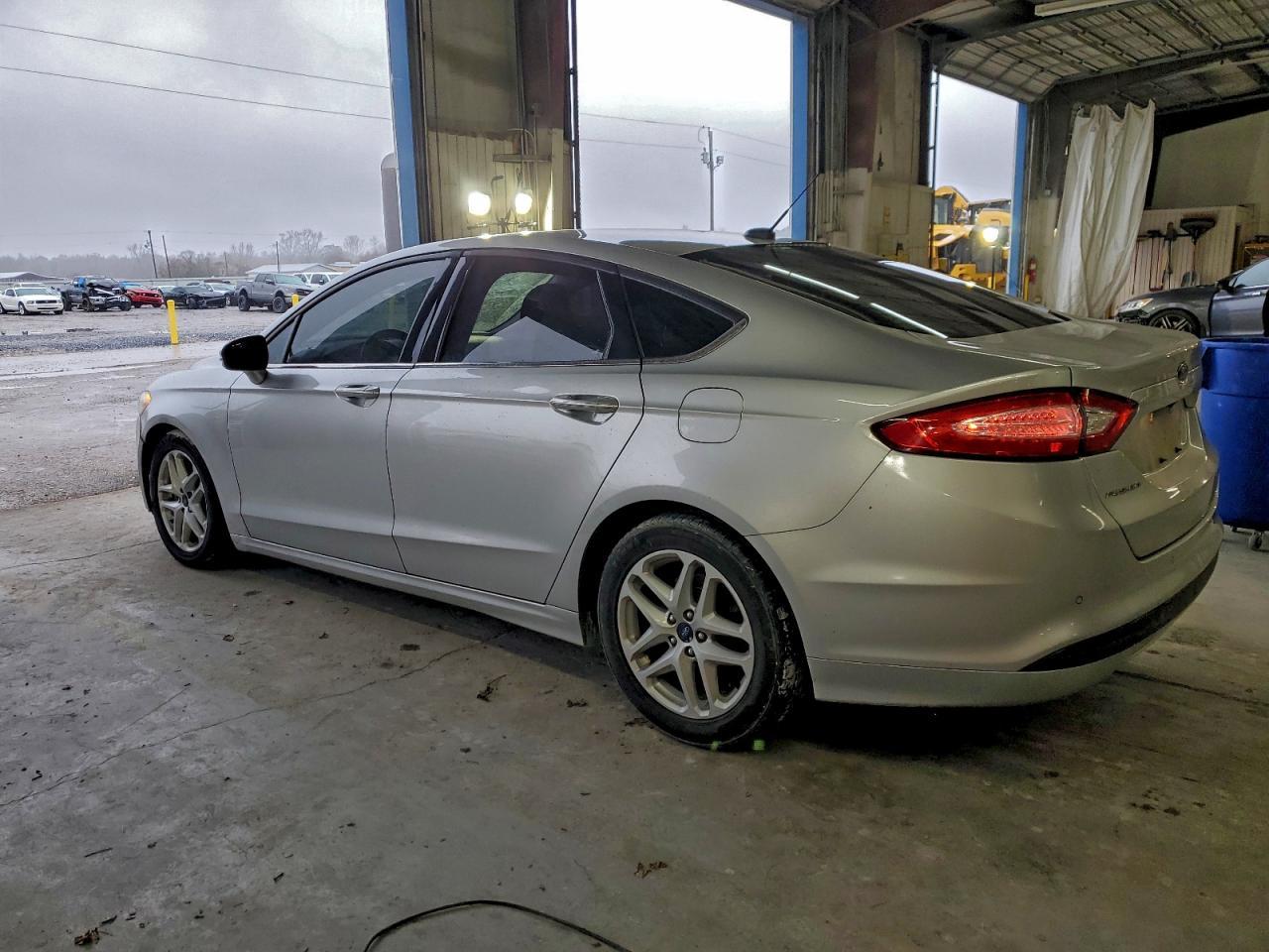 2016 Ford Fusion Se - Фото 2