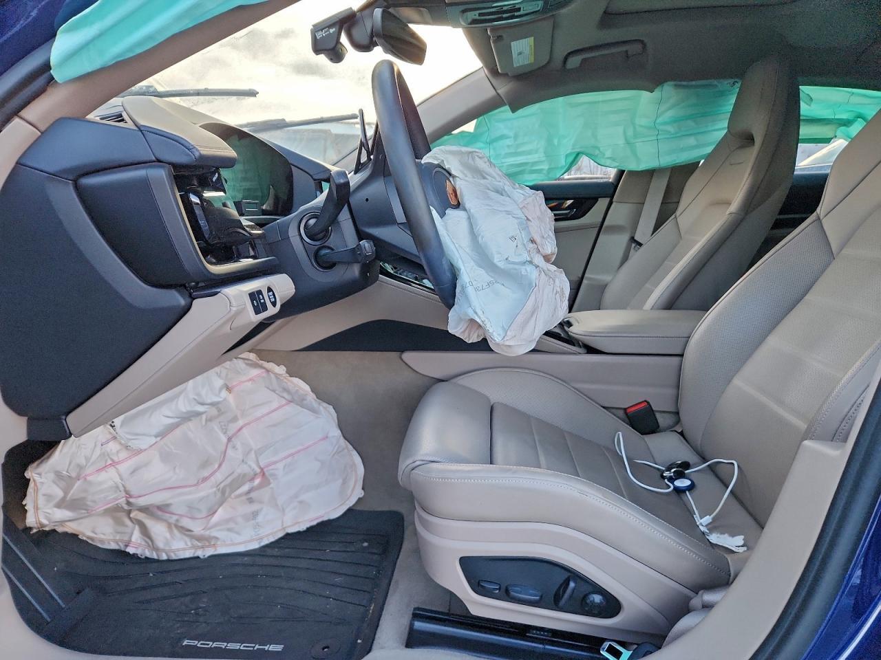 2025 Porsche Panamera 4S E-Hybrid - Image 7