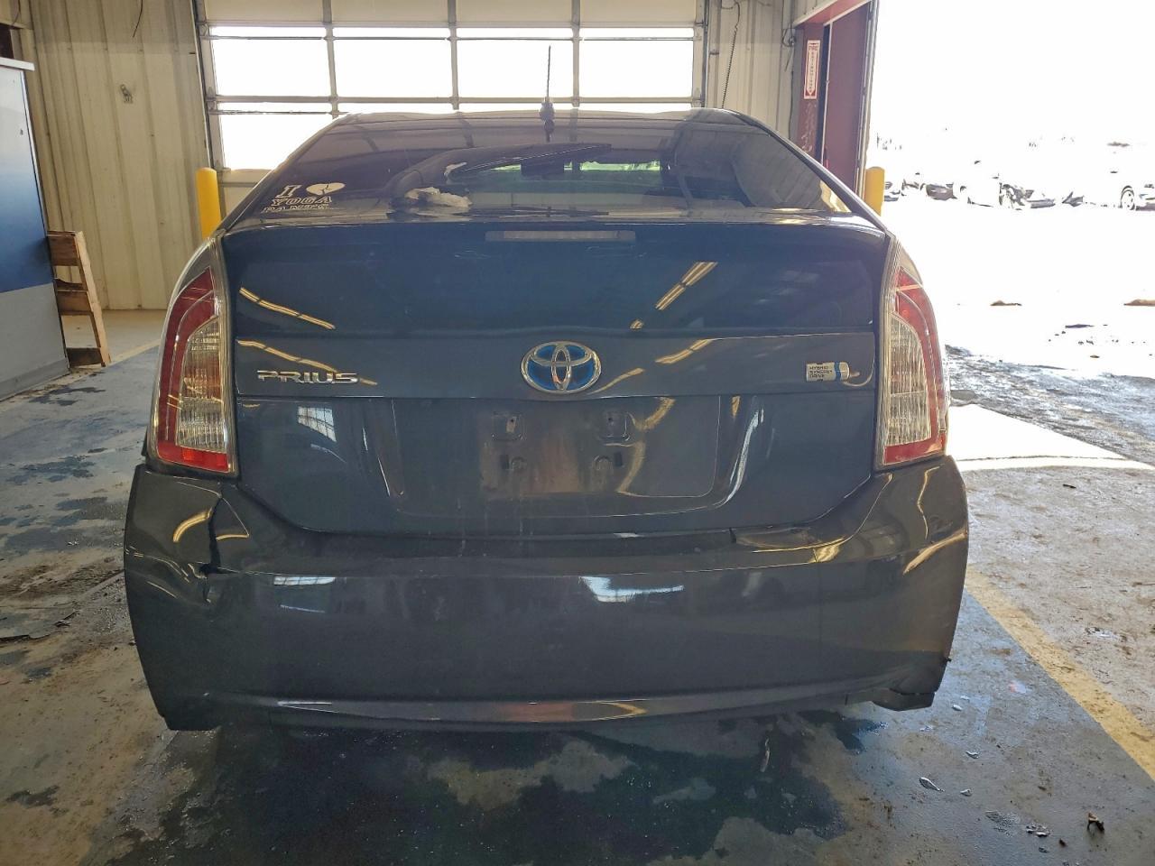 2015 Toyota Prius - Image 6