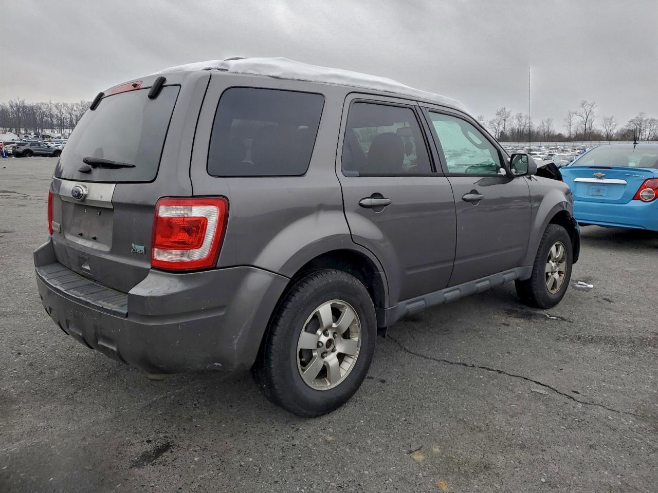 2012 Ford Escape Lim - Image 3