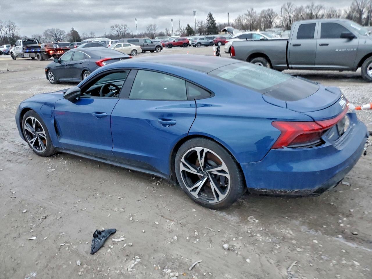 2022 Audi E-Tron Gt - Фото 2