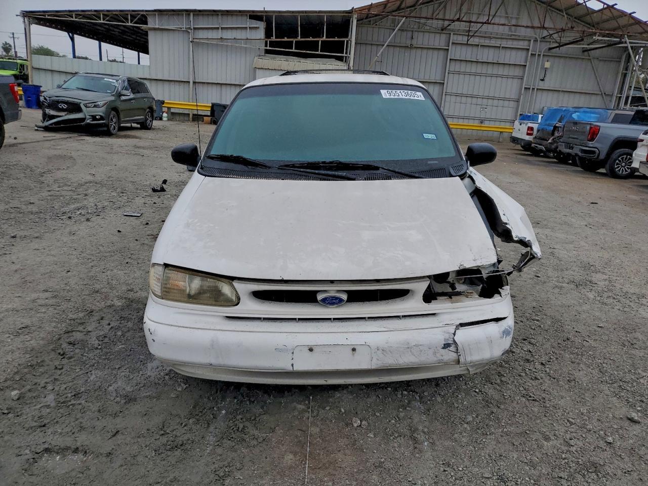 1995 Ford Windstar Wagon - Image 5