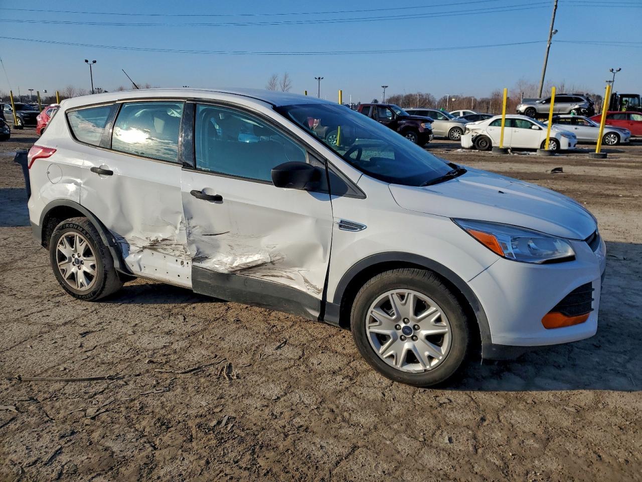 2015 Ford Escape S - Фото 4