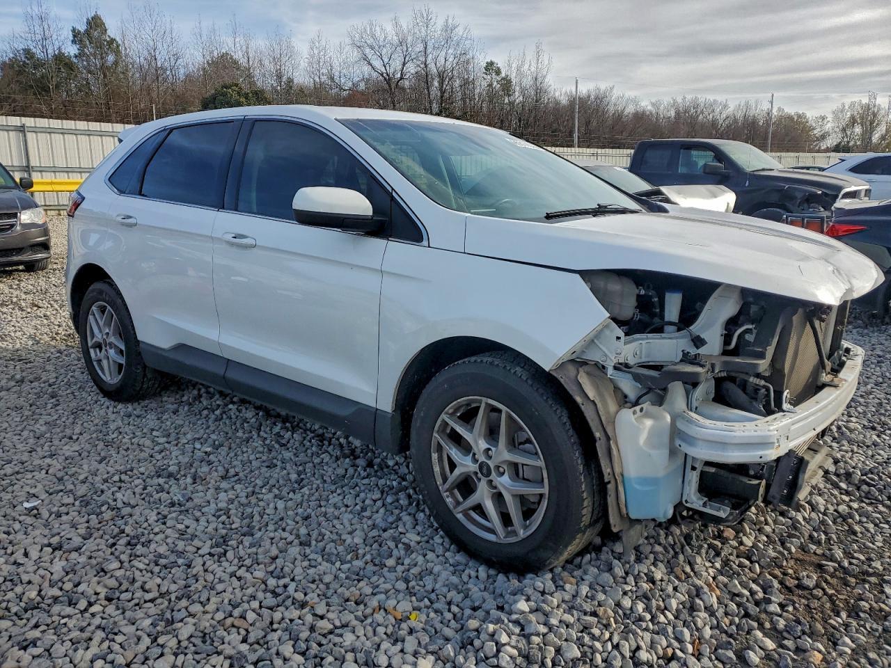 2023 Ford Edge Sel - Image 4