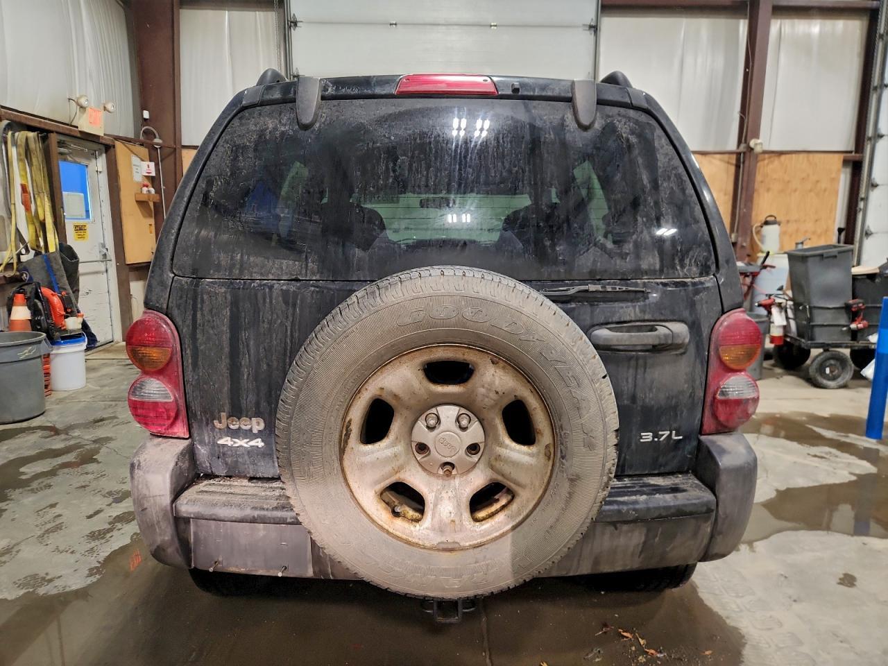 2003 Jeep Liberty Sport - Image 6