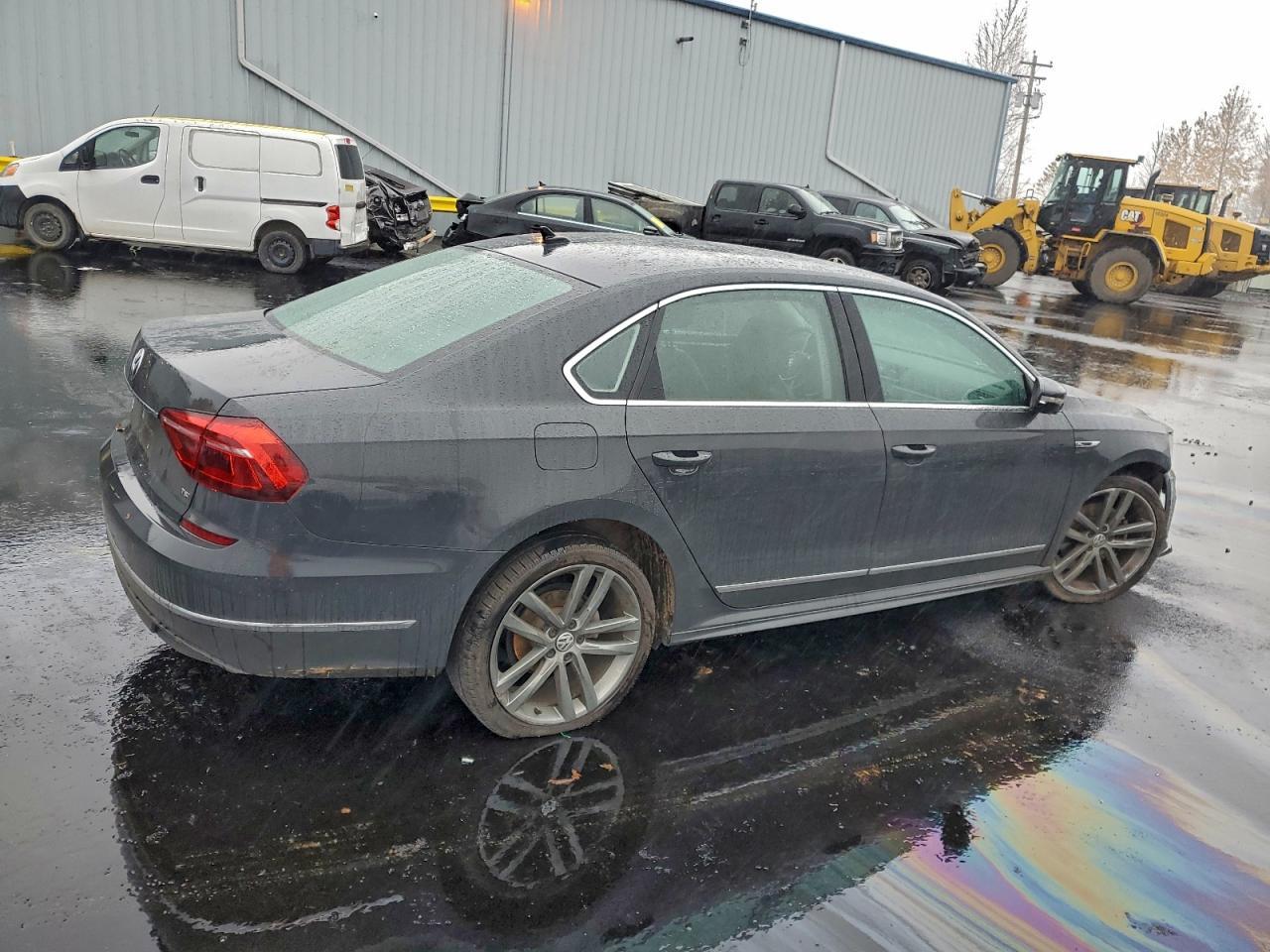 2017 Volkswagen Passat R-Line - Фото 3