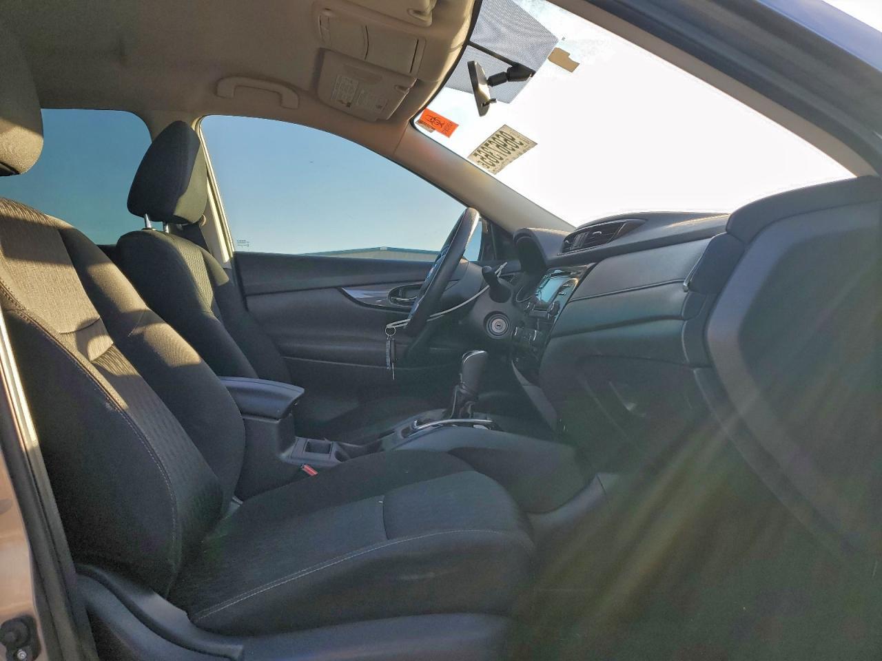 2017 Nissan Rogue S - Image 7