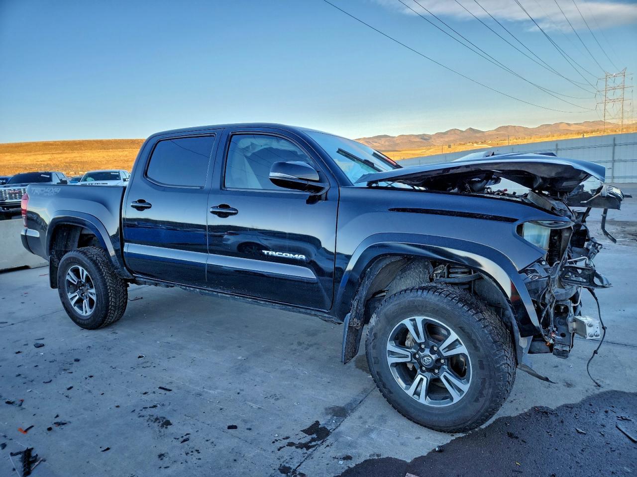 2018 Toyota Tacoma Double Cab - Image 4