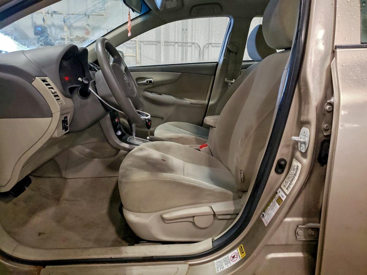 2010 Toyota Corolla Base - Фото 7