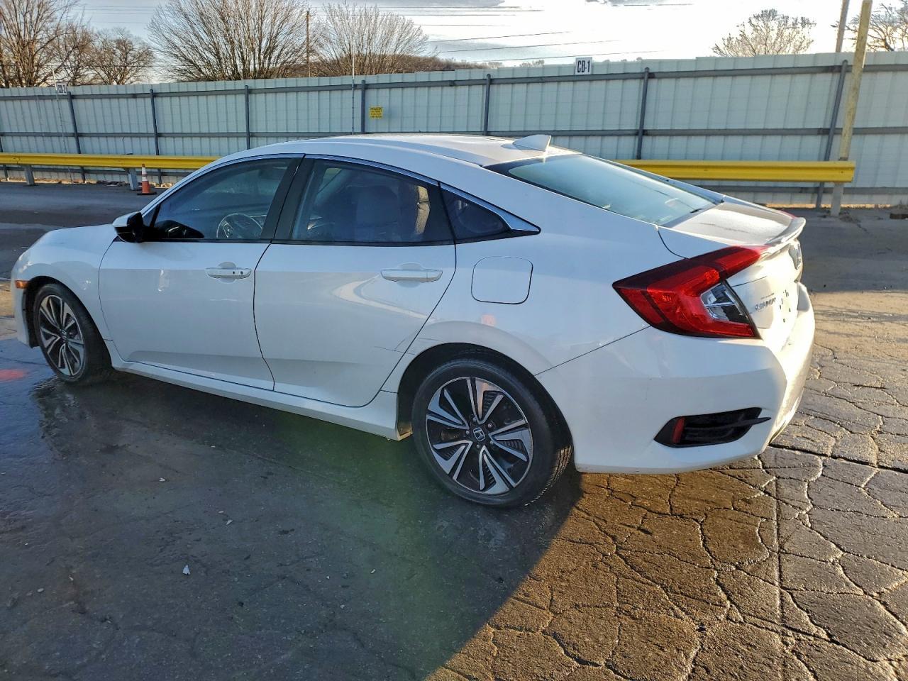 2016 Honda Civic Ex - Фото 2