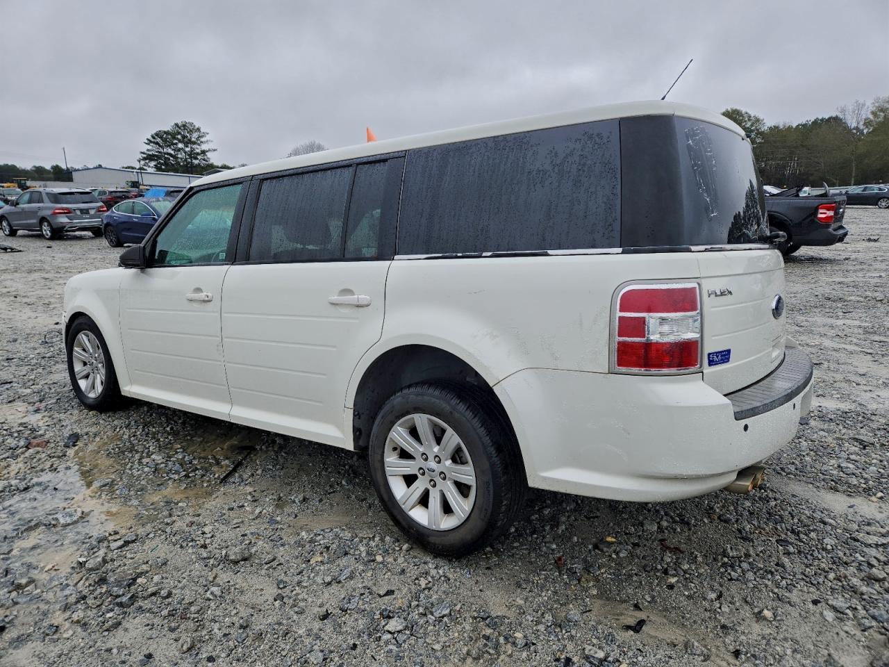 2010 Ford Flex Se - Image 2