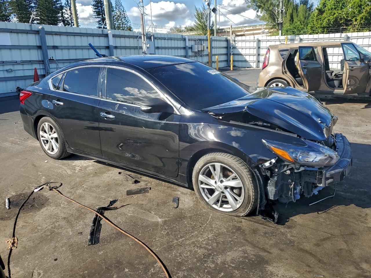 2017 Nissan Altima - Фото 7