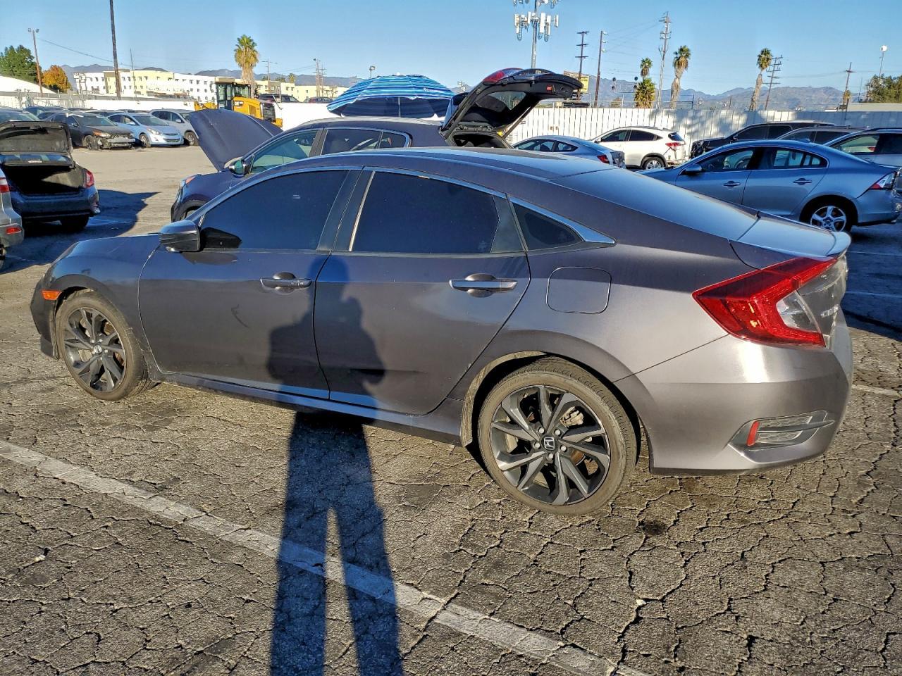2020 Honda Civic Sport - Фото 2