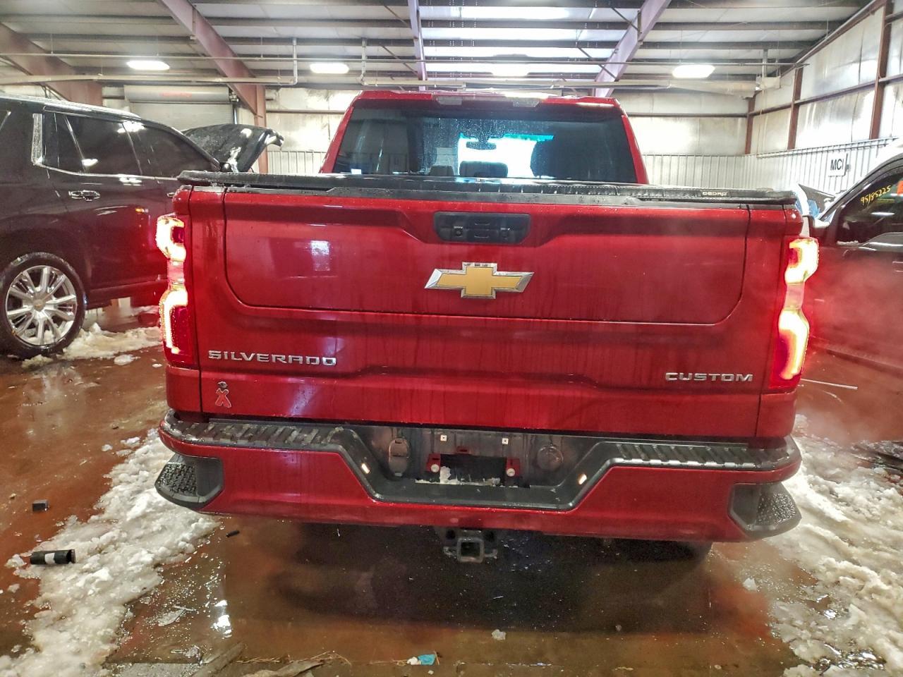 2021 Chevrolet Silverado K1500 Custom - Фото 6