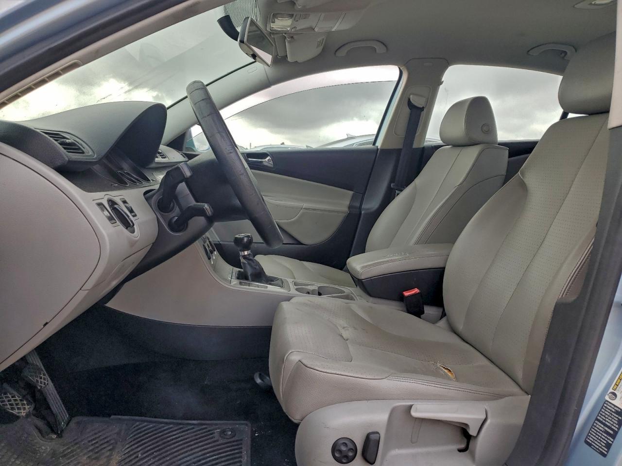2007 Volkswagen Passat 2.0T - Фото 7