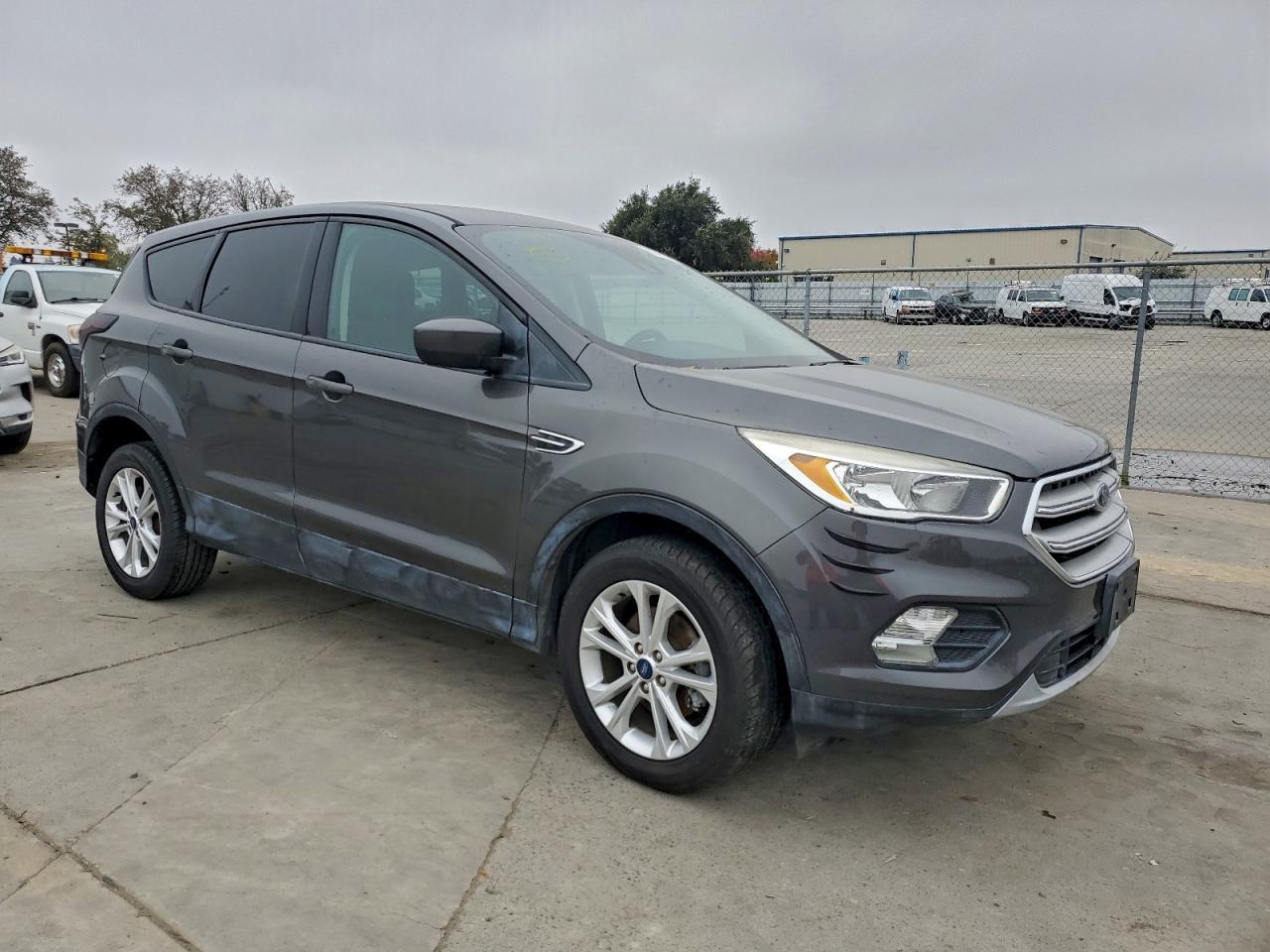 2019 Ford Escape Se - Фото 4