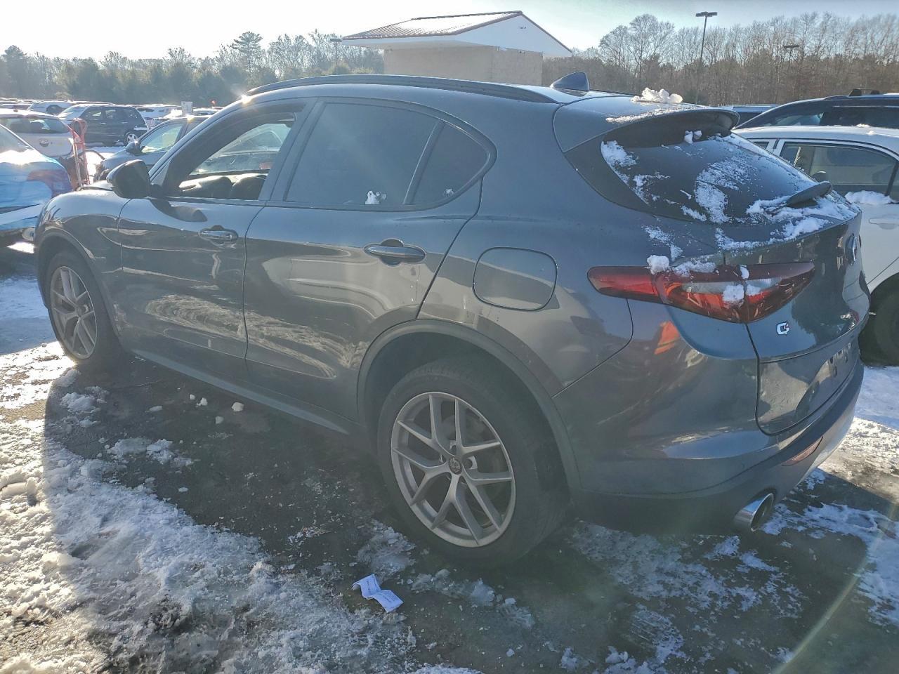 2018 Alfa Romeo Stelvio Ti Sport - Фото 2