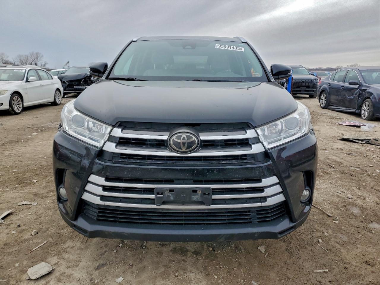 2017 Toyota Highlander Se - Фото 5