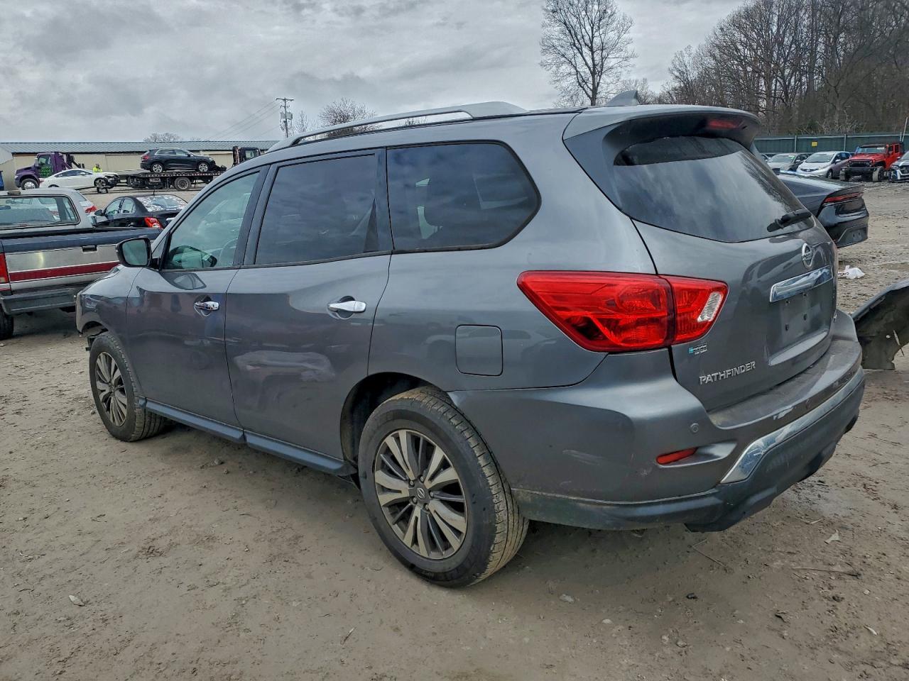 2020 Nissan Pathfinder Sv - Image 2