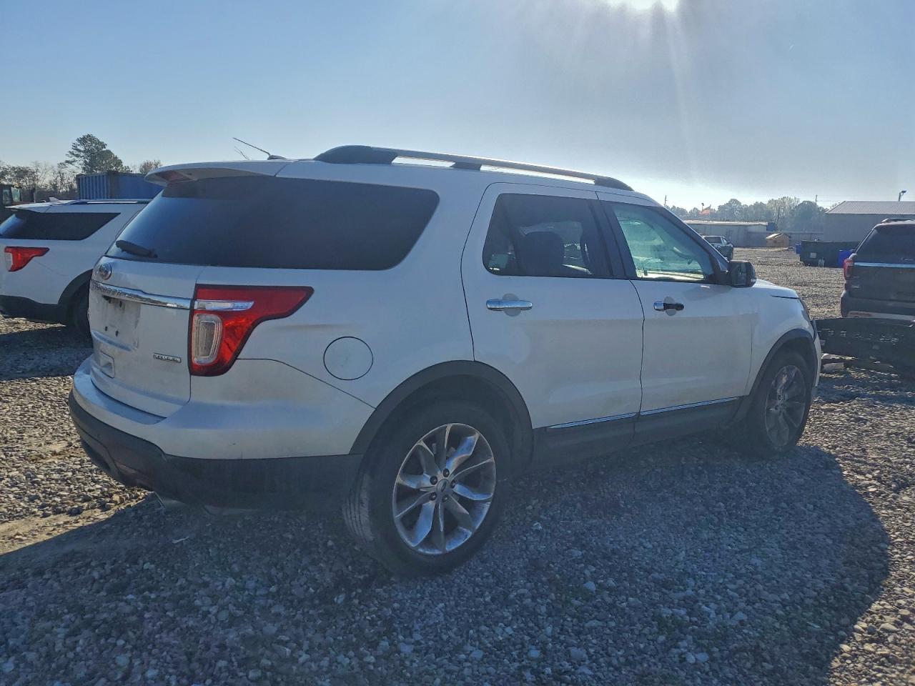 2014 Ford Explorer Xlt - Фото 3