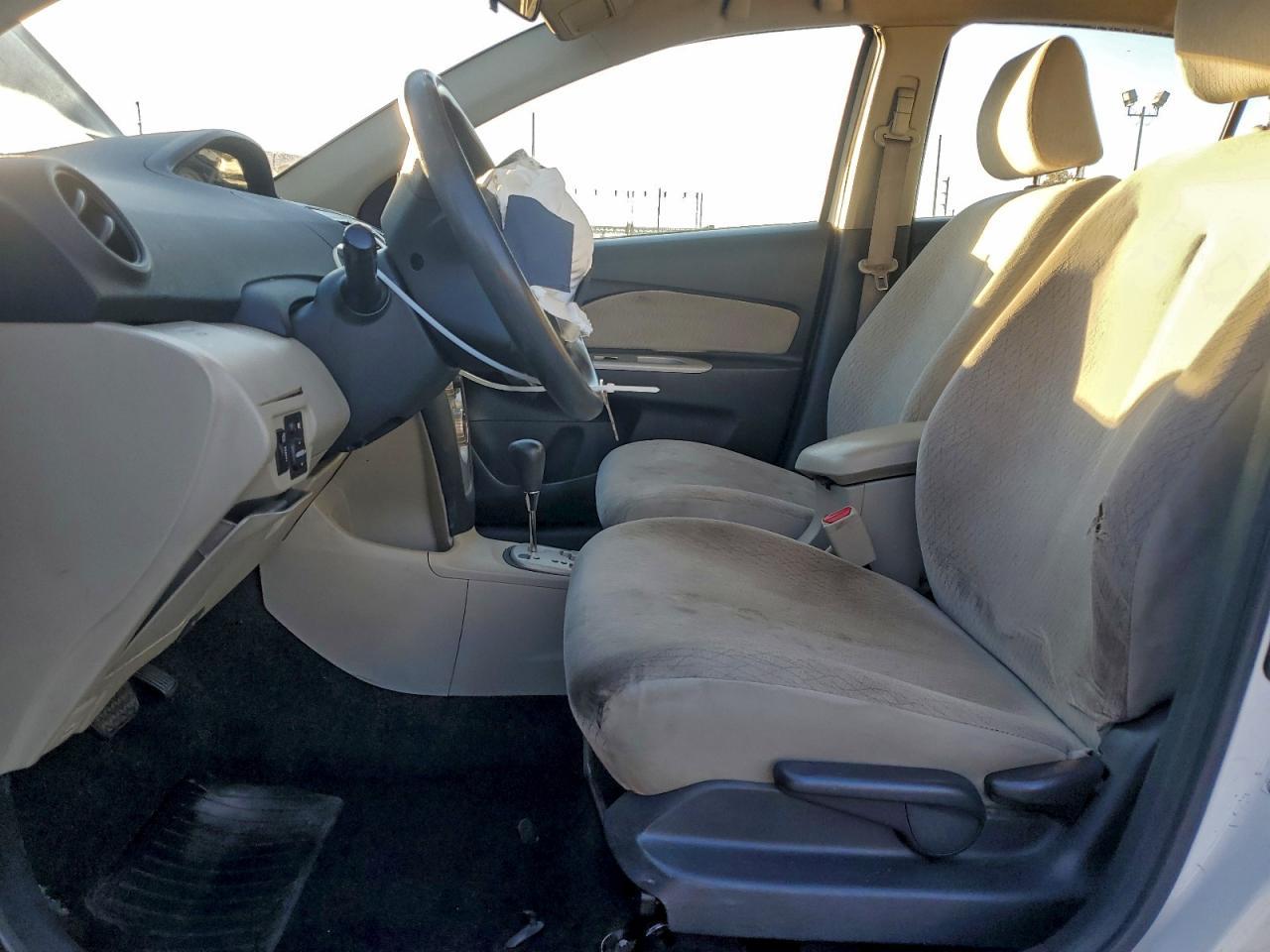 2008 Toyota Yaris Base - Фото 7
