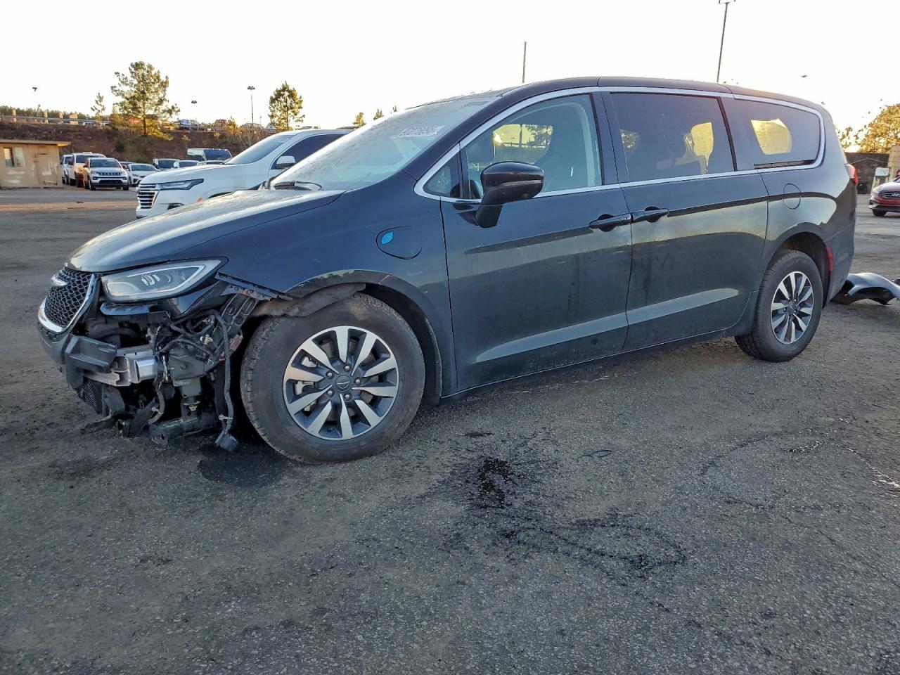 2023 Chrysler Pacifica Hybrid Touring L