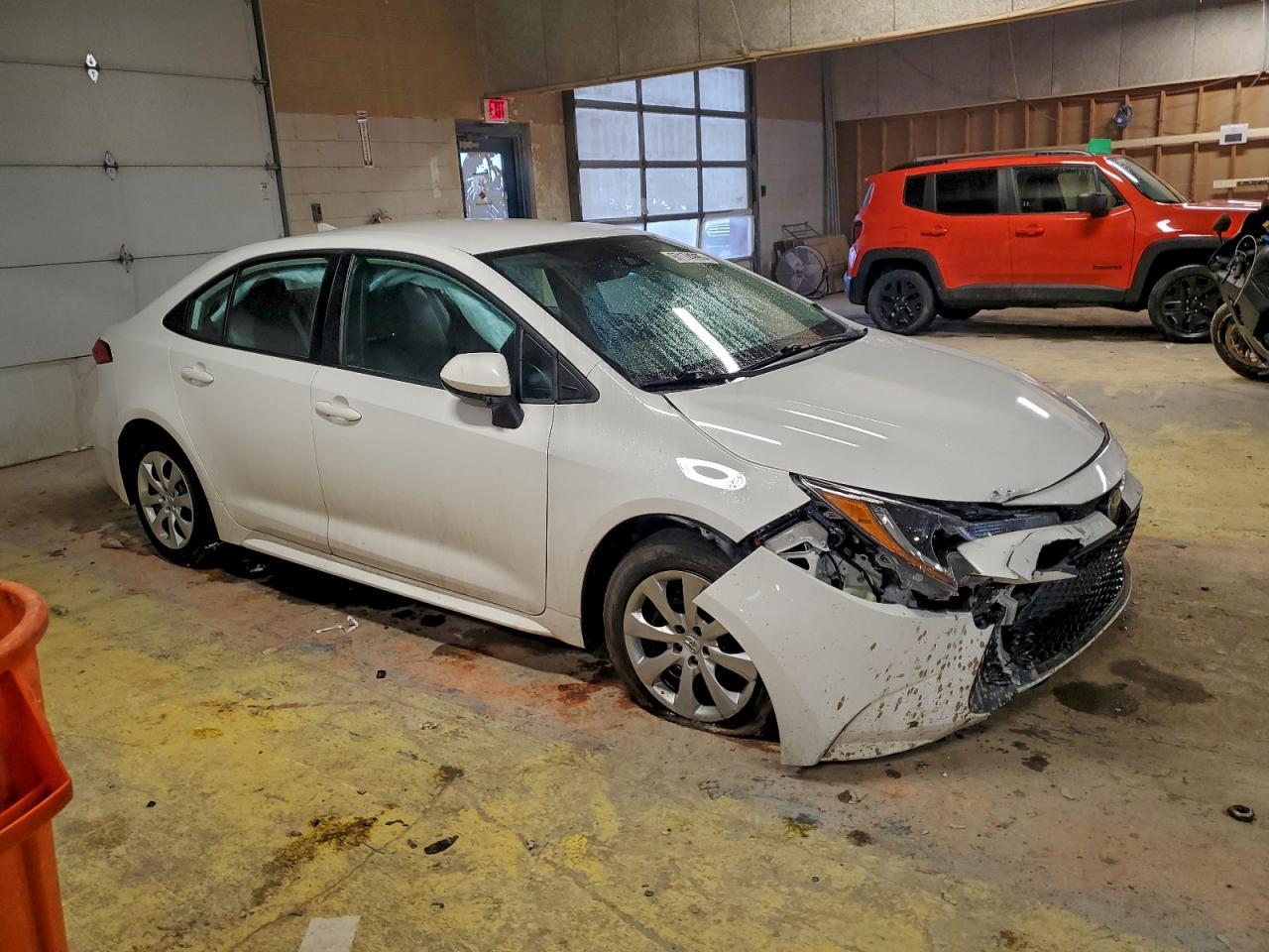 2021 Toyota Corolla Le - Фото 4