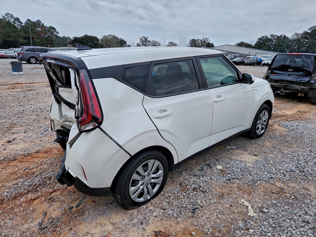 2023 Kia Soul Lx - Фото 3