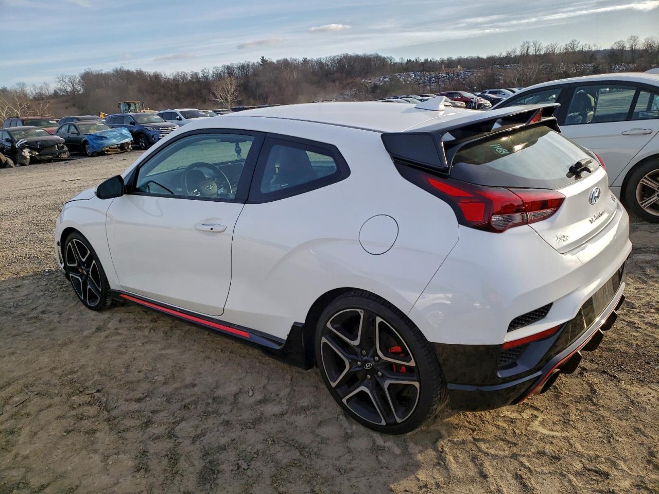 2021 Hyundai Veloster N - Фото 2