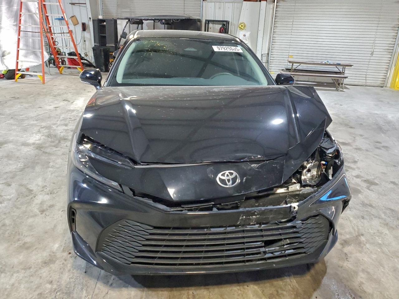 2025 Toyota Camry Le - Image 5