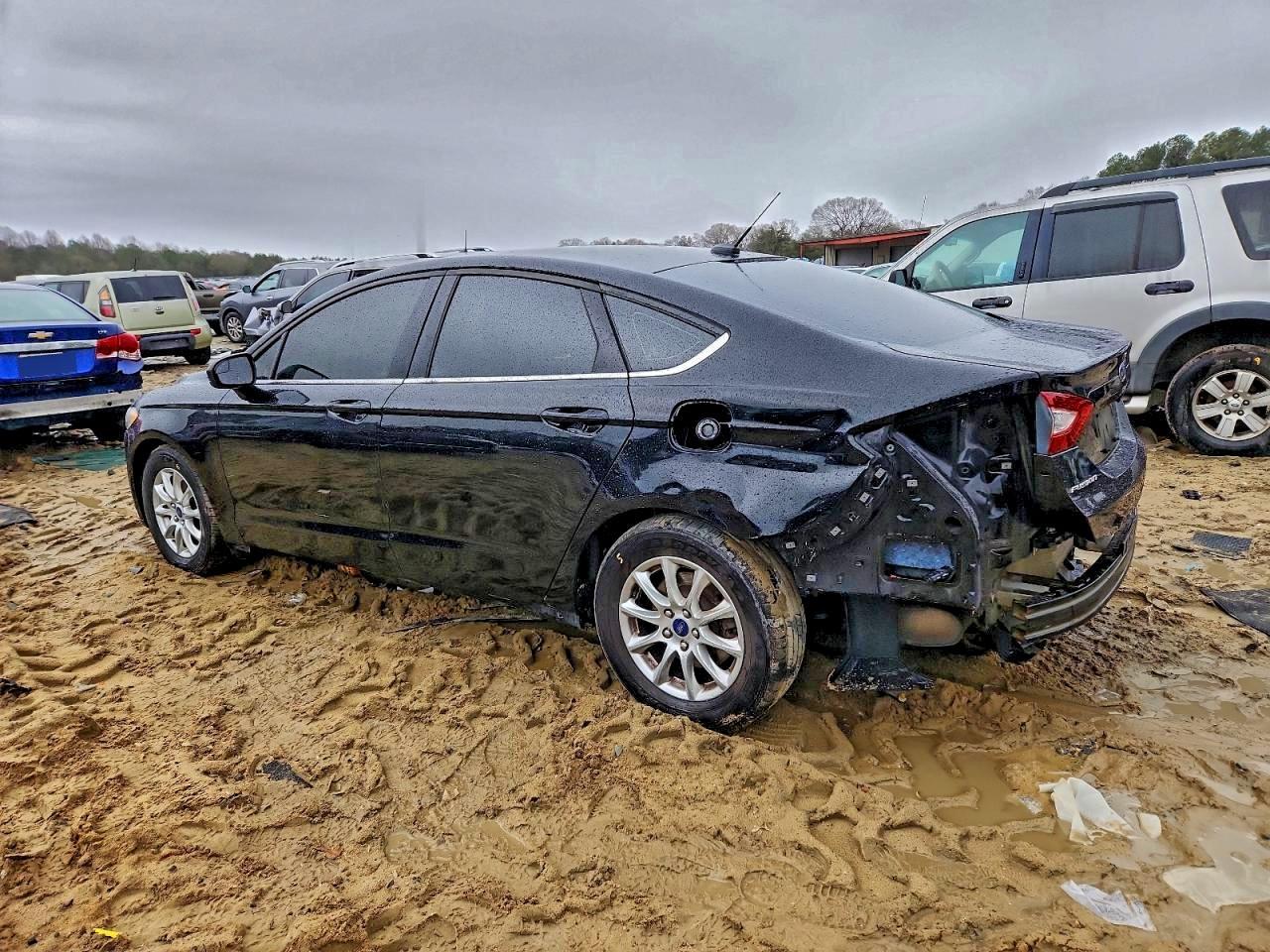 2016 Ford Fusion S - Фото 2