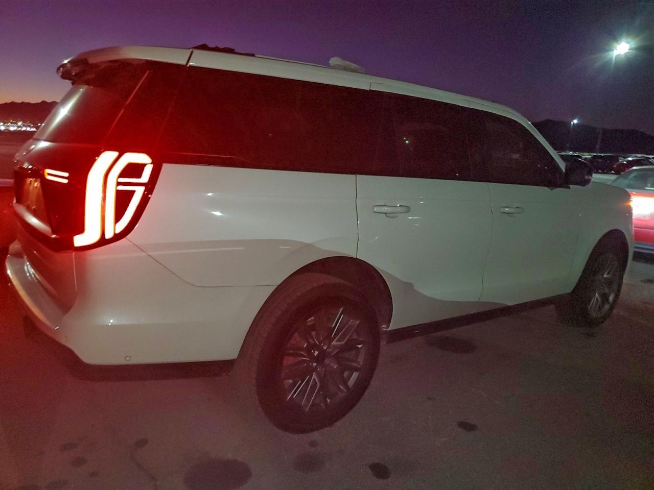 2025 Ford Expedition Platinum - Фото 3