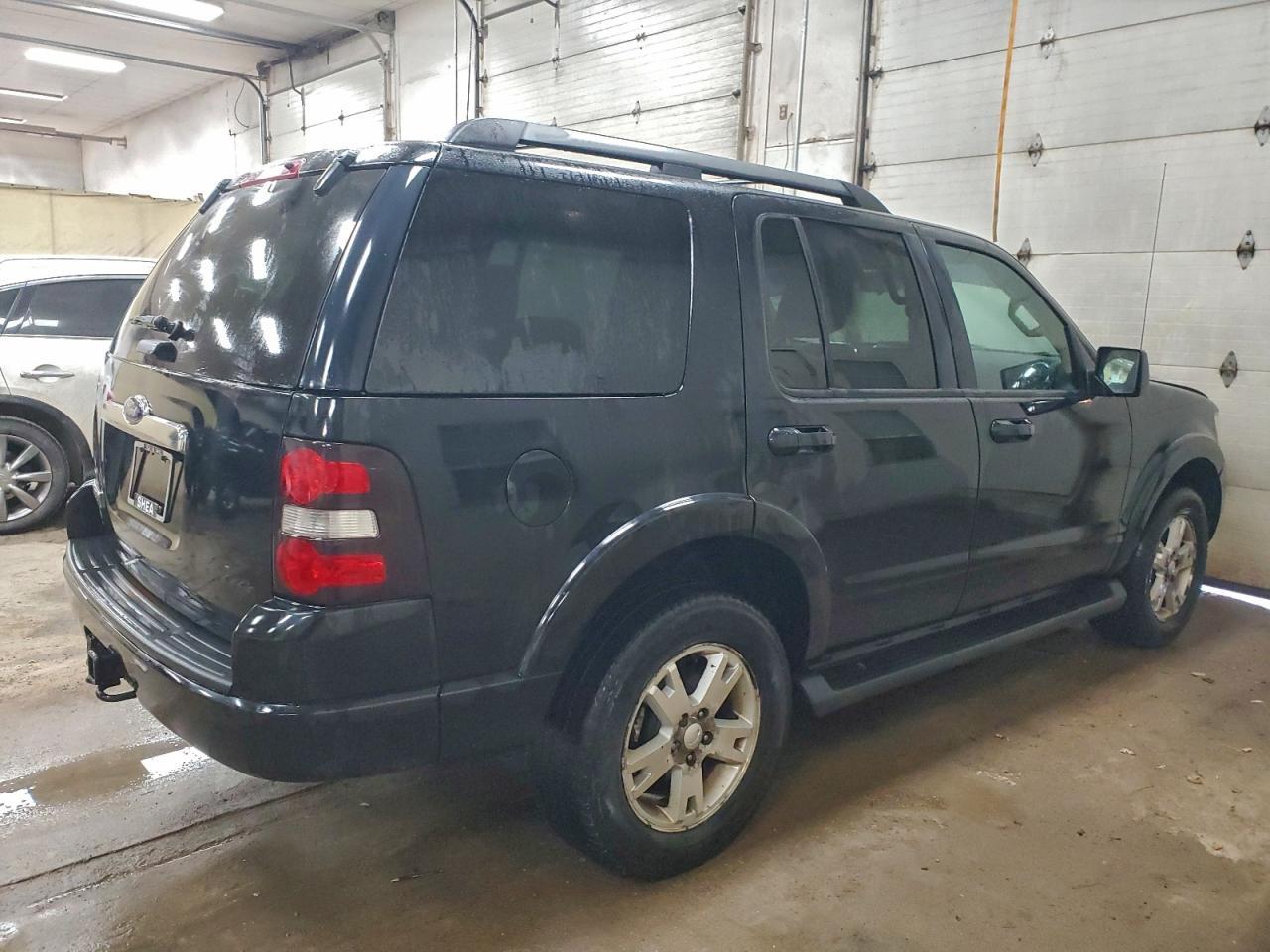 2009 Ford Explorer Xlt - Image 3