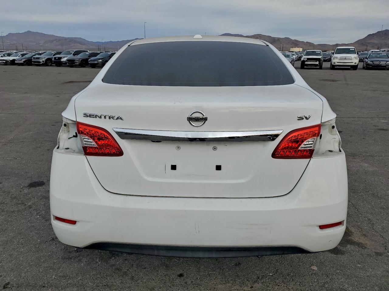 2015 Nissan Sentra S - Фото 6