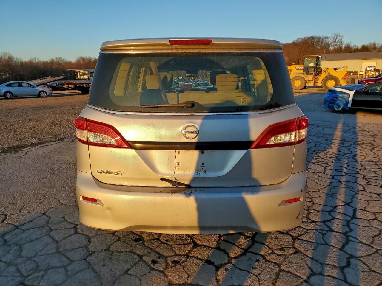 2013 Nissan Quest S - Фото 6