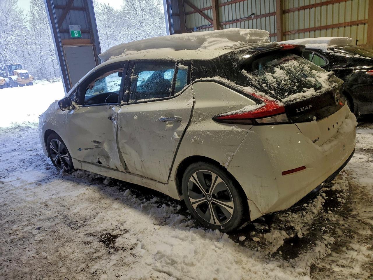 2018 Nissan Leaf S - Фото 2
